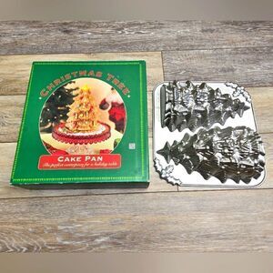 Nordic Ware Christmas Tree 3D Cast Aluminum Baking Pan new in box